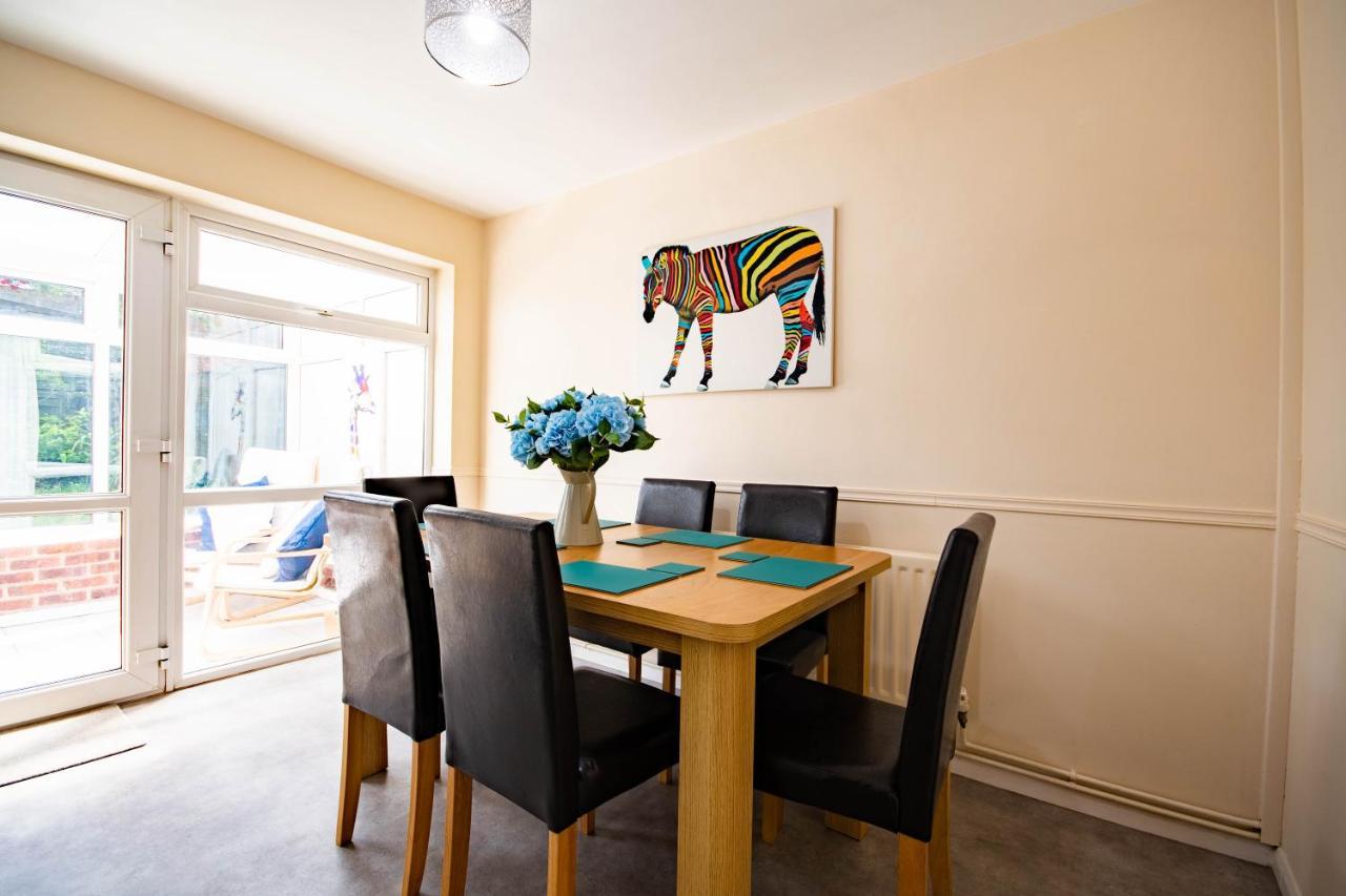 3-Bedroom House With Garden, Conservatory, In Centre Of Worcester Eksteriør billede