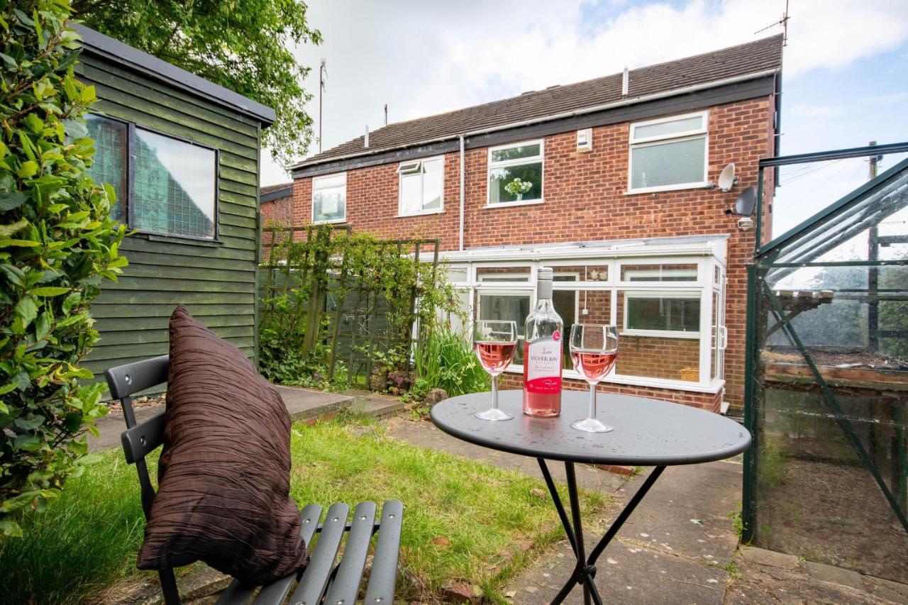 3-Bedroom House With Garden, Conservatory, In Centre Of Worcester Eksteriør billede